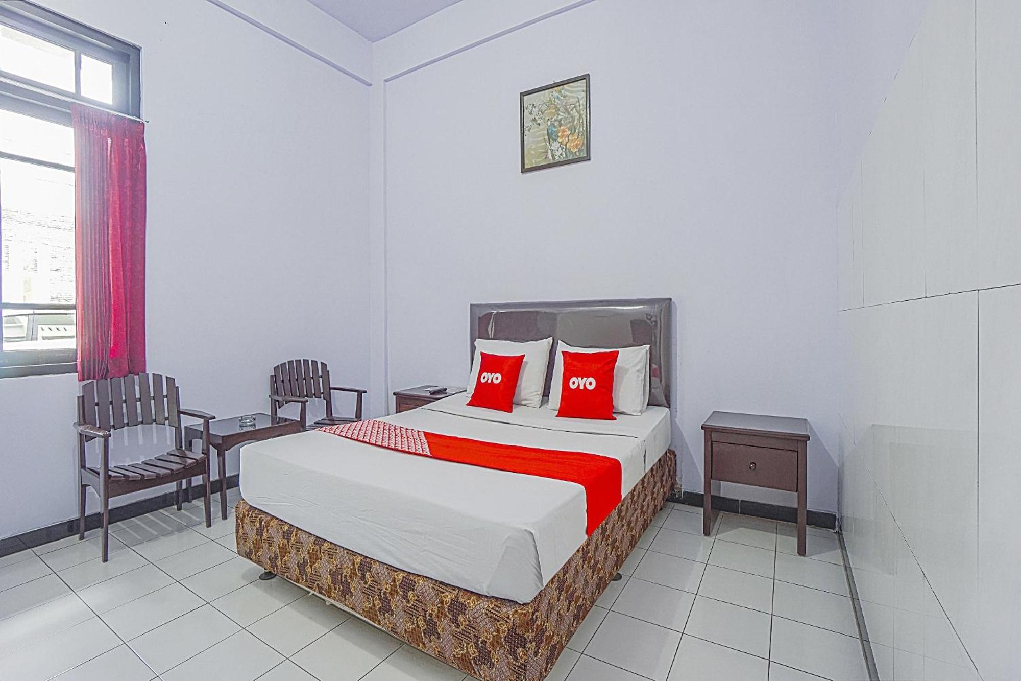 Hotel Oyo Life 90589 Palem Garden 3*