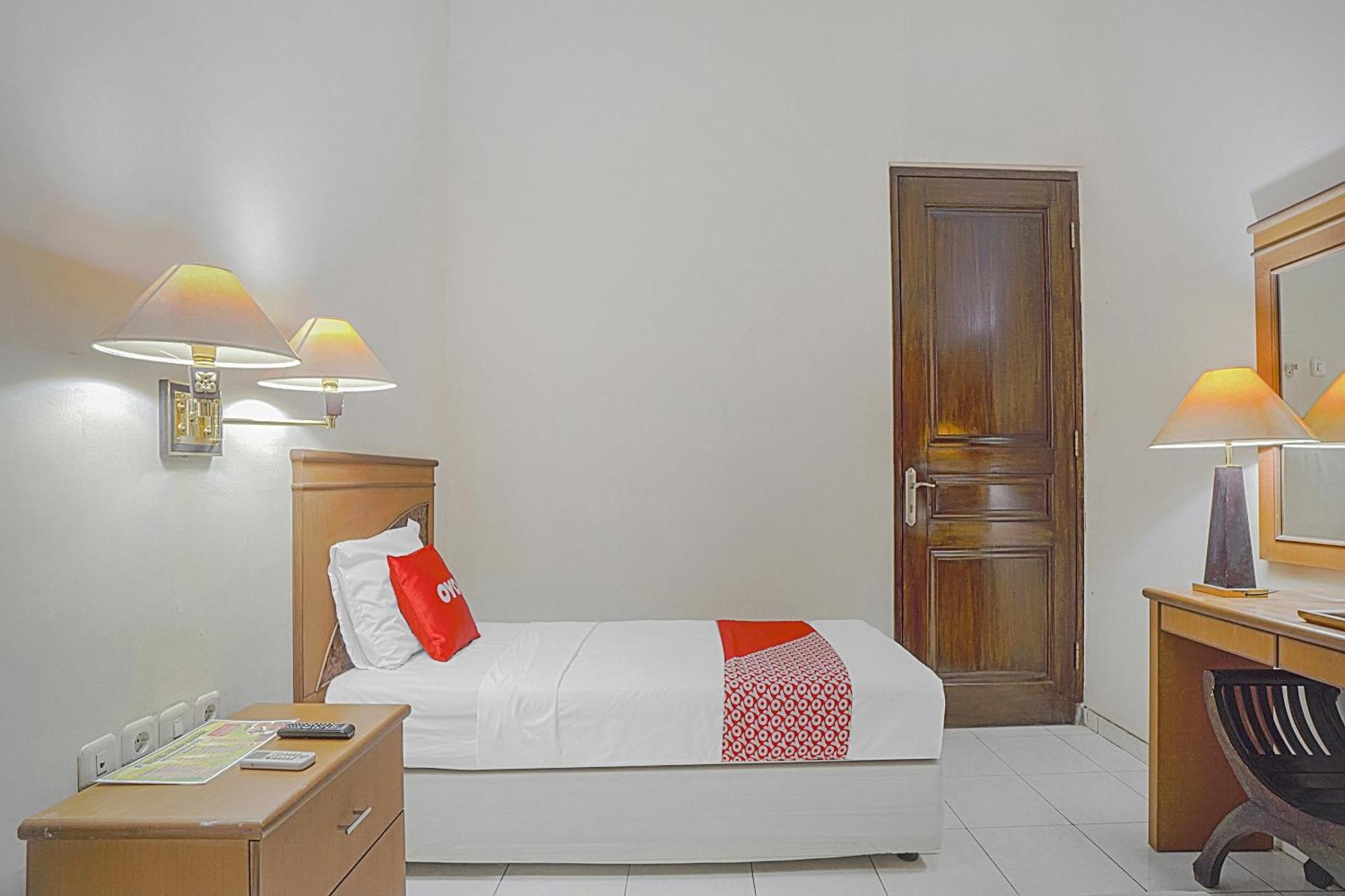 Oyo Life 90589 Palem Garden Hotel Tulungagung