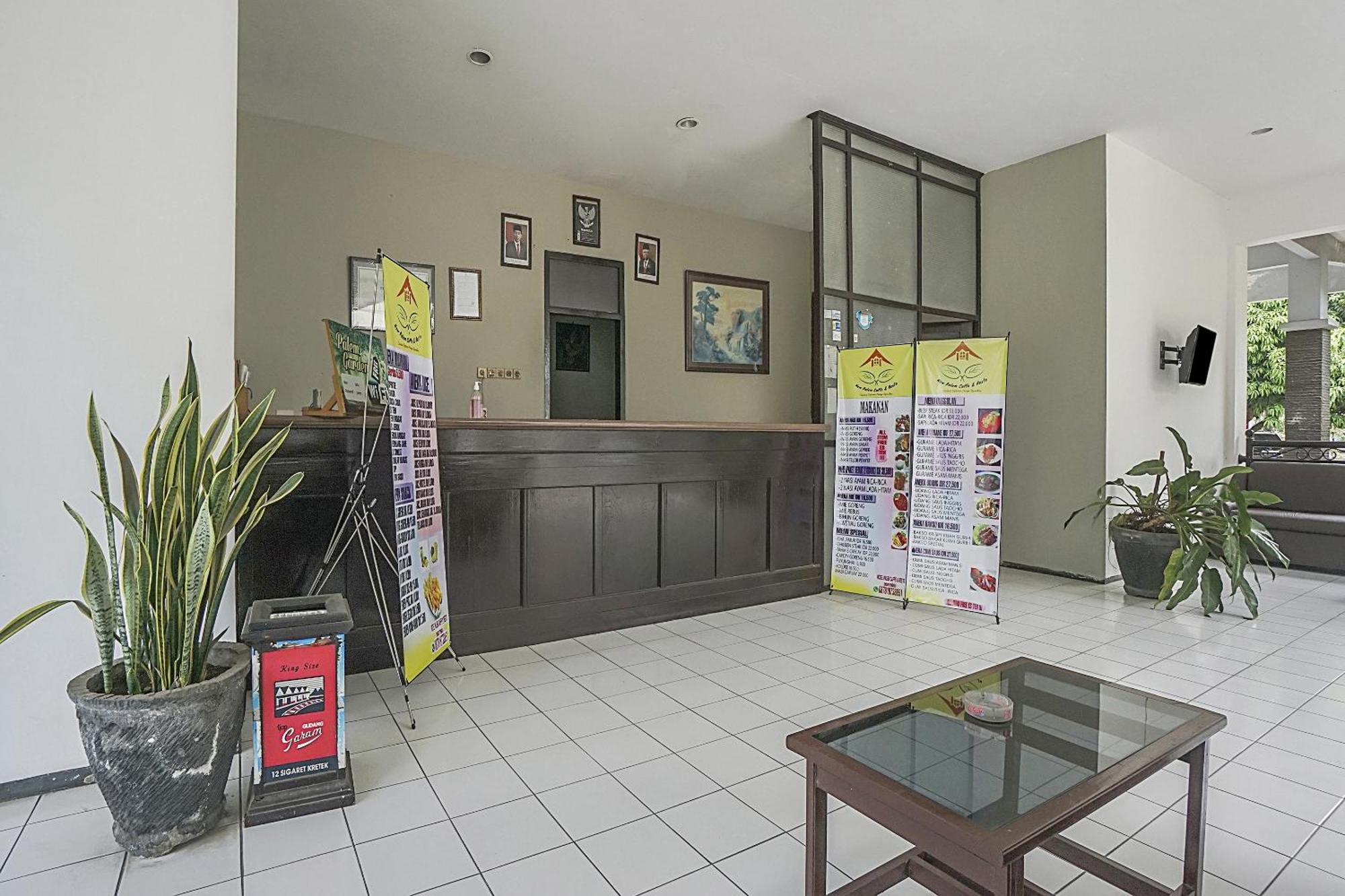 Oyo Life 90589 Palem Garden 3*