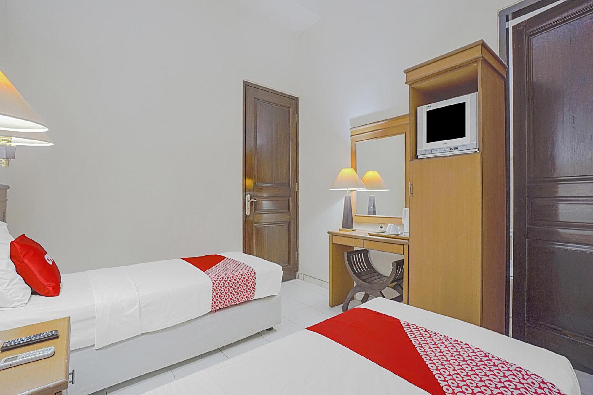 Oyo Life 90589 Palem Garden Hotel