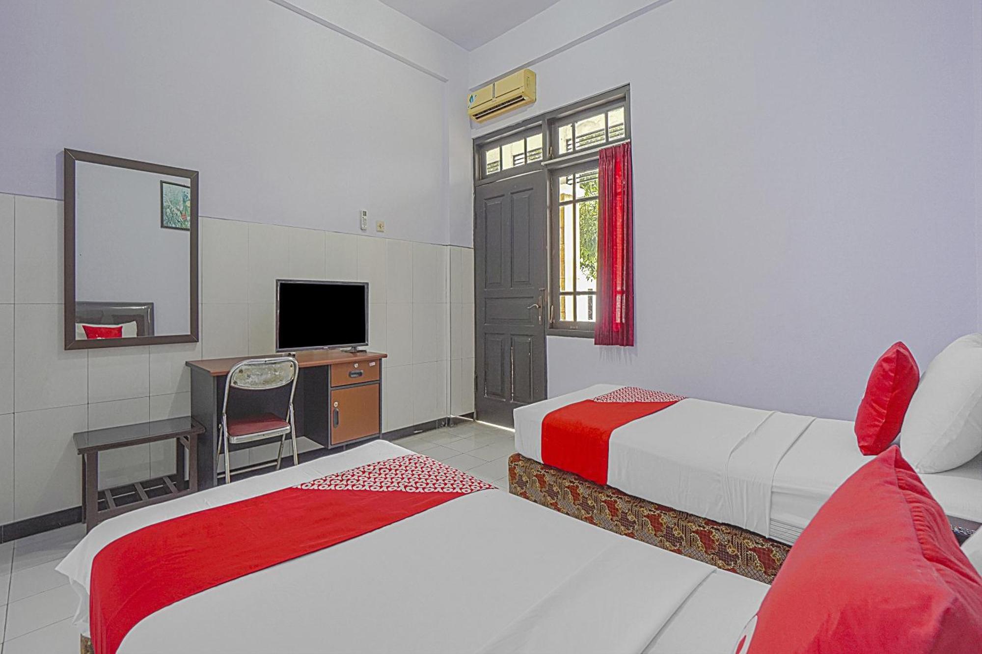 Oyo Life 90589 Palem Garden Hotel 3*