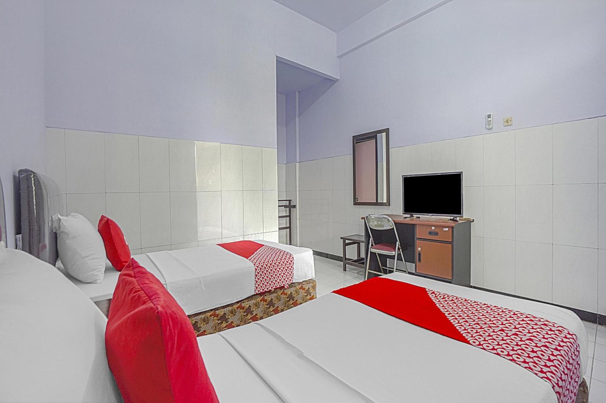 Hotel Oyo Life 90589 Palem Garden 3*